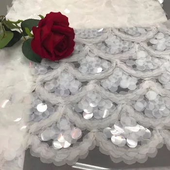 2018 White color african lace fabric high quality french guipure lace fabric new arrival 3 d flowers sequins lace fabric
2018 White color african lace fabric high quality french guipure lace fabric new arrival 3 d flowers sequins lace fabric