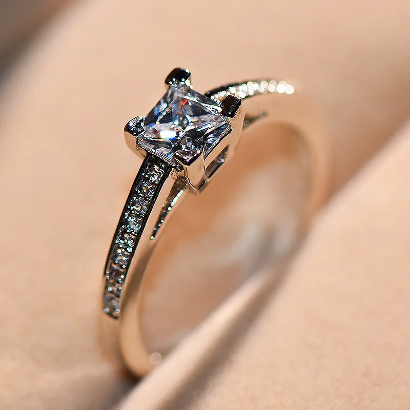 Minimalist Female Small Crystal Finger Ring Luxury Silver Filled Love Wedding Ring Unique Engagement Promise Rings For Women
Minimalist Female Small Crystal Finger Ring Luxury Silver Filled Love Wedding Ring Unique Engagement Promise Rings For Women