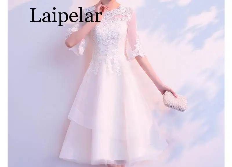 Laipelar elagant women dress Casual lantern sleeve short dress Turndown collar lace up female dresses
Laipelar elagant women dress Casual lantern sleeve short dress Turndown collar lace up female dresses