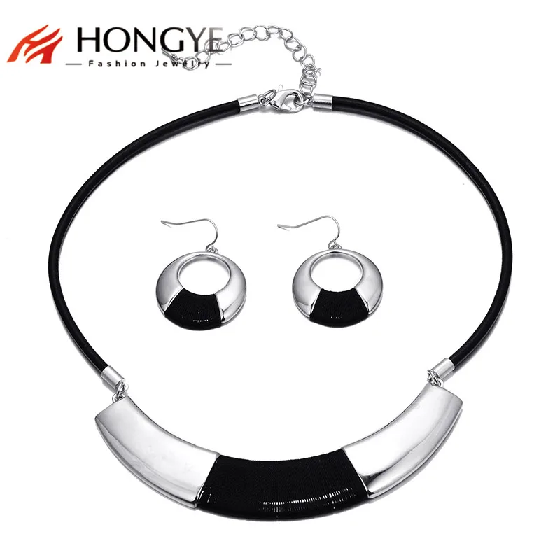 HONGYE Classic Pu Leather Jewelry Sets Silver Color Black Rope Crescent Chokers Necklace & Round Drop Earrings for Women Fashion
HONGYE Classic Pu Leather Jewelry Sets Silver Color Black Rope Crescent Chokers Necklace & Round Drop Earrings for Women Fashion