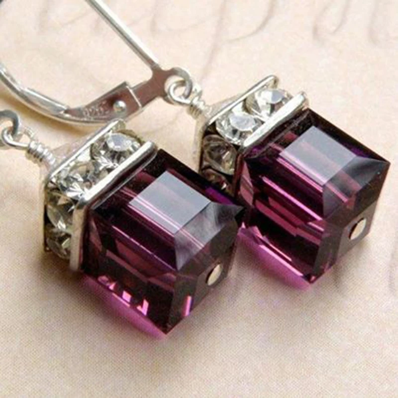 Trendy Crystal Drop Earring Vintage Classic Dangle Earrings 2019 Multicolor CZ Stone Gold Color Crystal Jewelry For Women Z5M048
Trendy Crystal Drop Earring Vintage Classic Dangle Earrings 2019 Multicolor CZ Stone Gold Color Crystal Jewelry For Women Z5M048