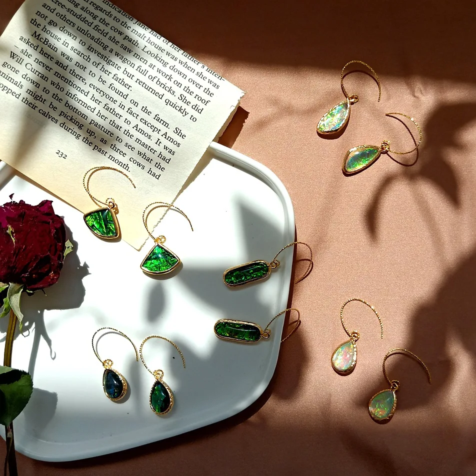 MuHan 2019 French Vintage Green Shell Earrings for Women Allergy Original Design Earrings Water Drop Jewelry Girl Christmas Gift
MuHan 2019 French Vintage Green Shell Earrings for Women Allergy Original Design Earrings Water Drop Jewelry Girl Christmas Gift