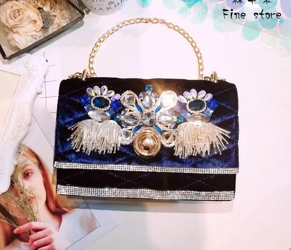 Europe and the United States custom rhinestone tassel beaded retro temperament handbags fashion wild chain shoulder diagonal
Europe and the United States custom rhinestone tassel beaded retro temperament handbags fashion wild chain shoulder diagonal