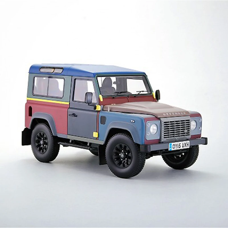 

Diecast Car Model for Almost Real Land Rover Defender 90 Paul Smith Edition 1:18 + SMALL GIFT!!!!!