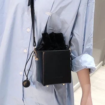 Advanced sense bag foreign casual messenger bag female new ins super fire bucket bag French small crowd bag
Advanced sense bag foreign casual messenger bag female new ins super fire bucket bag French small crowd bag