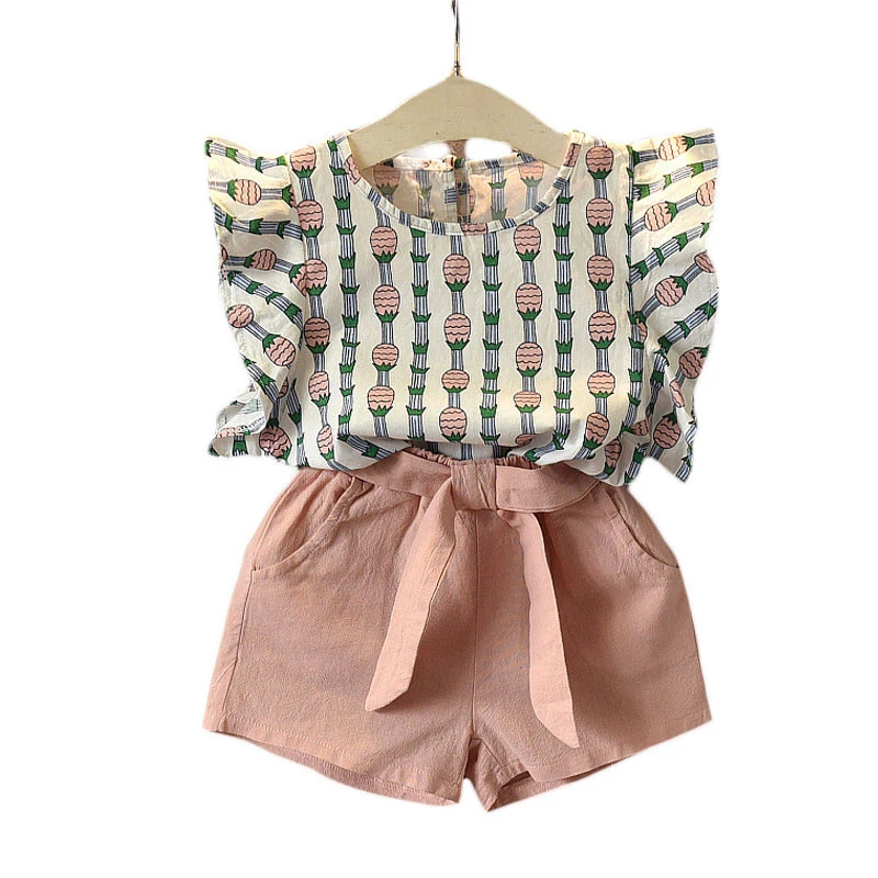 Baby Girls Clothes Set 2019 Summer New Korean Girls Pineapple Fly Sleeve Top+ Shorts Suit Children 2pcskids Clothing Suit k1
Baby Girls Clothes Set 2019 Summer New Korean Girls Pineapple Fly Sleeve Top+ Shorts Suit Children 2pcskids Clothing Suit k1