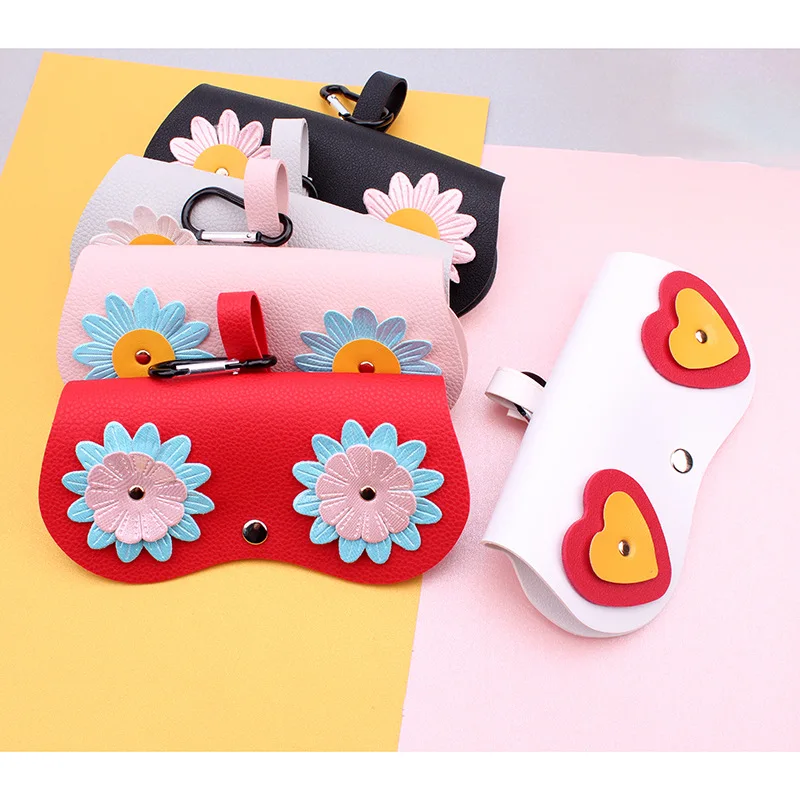 Sunglasses Bag Glasses Box Cute Flower Pattern EyeGlasses Case Cover Clip Multi-functional Sunglasses Case Holder brillenkoker
Sunglasses Bag Glasses Box Cute Flower Pattern EyeGlasses Case Cover Clip Multi-functional Sunglasses Case Holder brillenkoker
