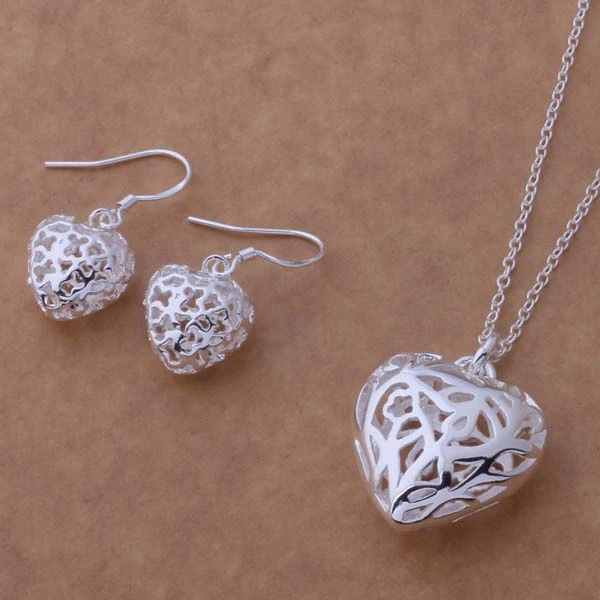 Free Shipping Promotion Silver plated Jewelry Sets Earring 316 + Necklace 335 /bqcakhja epaangha AS236
Free Shipping Promotion Silver plated Jewelry Sets Earring 316 + Necklace 335 /bqcakhja epaangha AS236