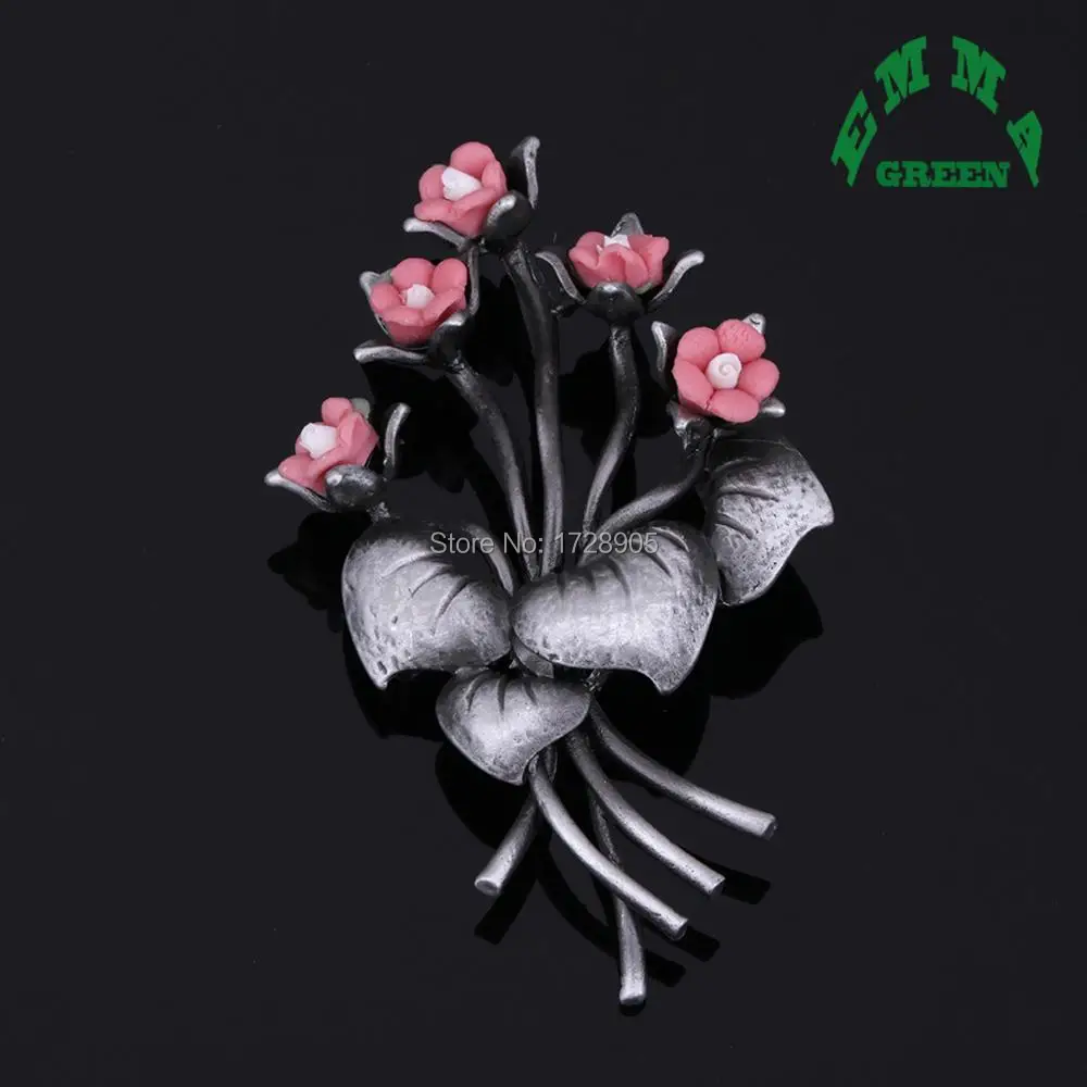 Classic Vintage Bouquet Lucky Flower Brooch Pins Metal Scarf Pins Christmas Gift Banquet Weddings Accessories
Classic Vintage Bouquet Lucky Flower Brooch Pins Metal Scarf Pins Christmas Gift Banquet Weddings Accessories