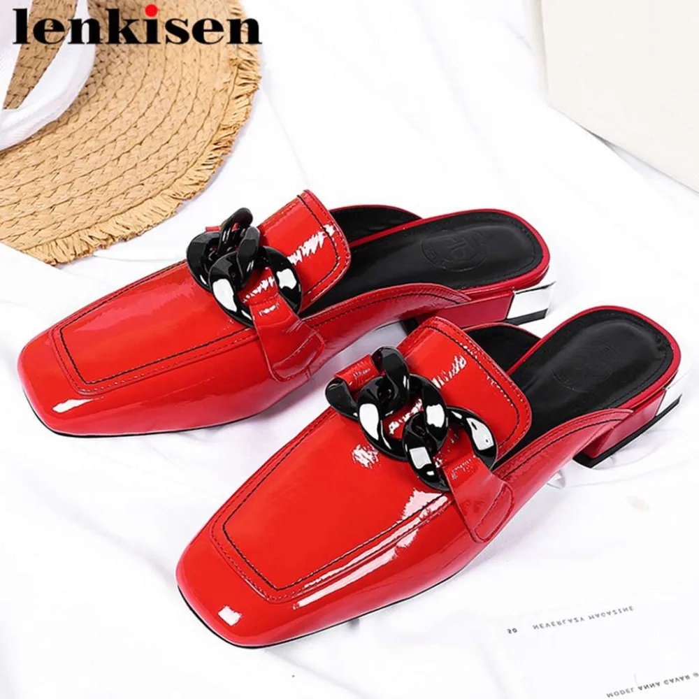 Lenkisen European superstars slip on mules vintage square toe metal chain decoration low heels women pumps plus size shoes L3f3
Lenkisen European superstars slip on mules vintage square toe metal chain decoration low heels women pumps plus size shoes L3f3
