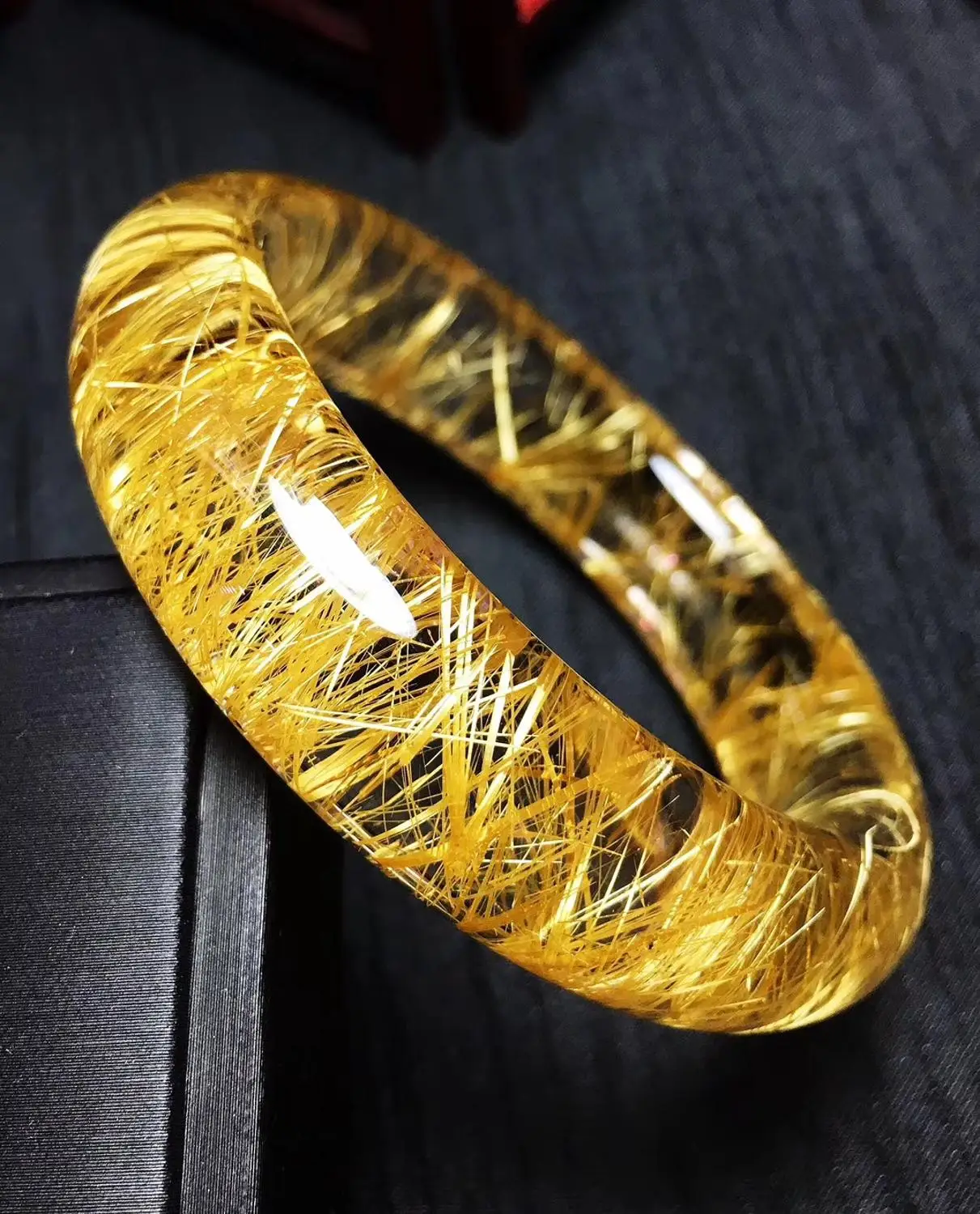 Top Quality Natural Gold Rutilated Quartz Titanium Bangle Woman Wealthy Stone Rutilated Crystal Bangle Inner Diameter 56mm AAAAA
Top Quality Natural Gold Rutilated Quartz Titanium Bangle Woman Wealthy Stone Rutilated Crystal Bangle Inner Diameter 56mm AAAAA