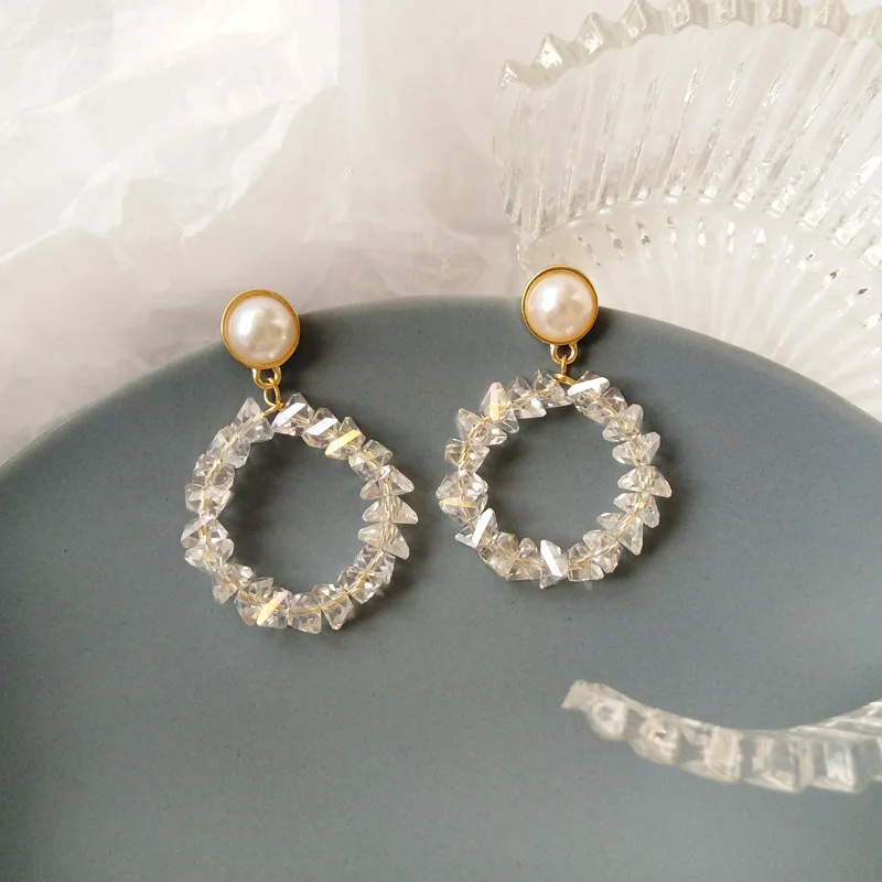 Simple Hollowed Out Round Flower Clip Earrings for Women Elegant Geometric Irregular Shape Glass Clip on Earring No Pierced Hole
Simple Hollowed Out Round Flower Clip Earrings for Women Elegant Geometric Irregular Shape Glass Clip on Earring No Pierced Hole