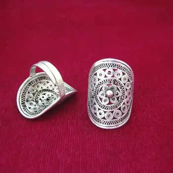 Miao Xiang Dongzhai ethnic style handmade Miao silver ring ring classic large bronze drum ring
Miao Xiang Dongzhai ethnic style handmade Miao silver ring ring classic large bronze drum ring