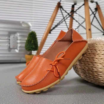 Foreign trade explosions ladies flat shoes casual leather with middle-aged shoes large size 35-43 free to send Sneakers 
Foreign trade explosions ladies flat shoes casual leather with middle-aged shoes large size 35-43 free to send Sneakers