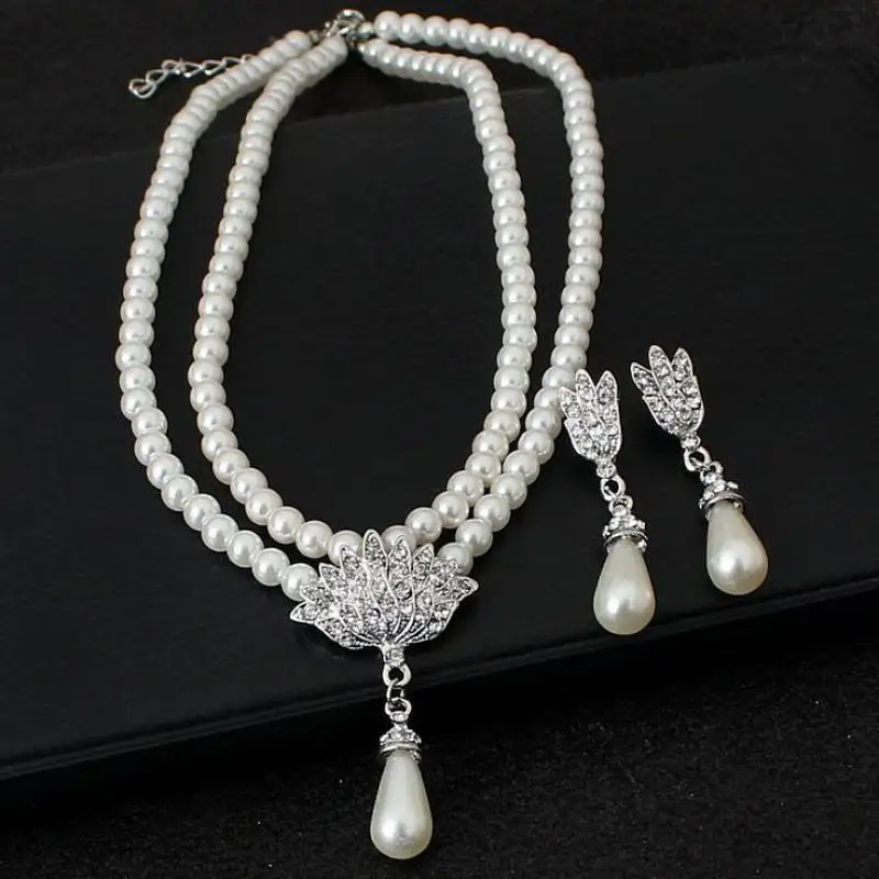 The New Bride Jewelry Pendant Set And Imitation Pearl Necklace Alloy Big High-grade Wedding Accessories Earring Necklace Set
The New Bride Jewelry Pendant Set And Imitation Pearl Necklace Alloy Big High-grade Wedding Accessories Earring Necklace Set
