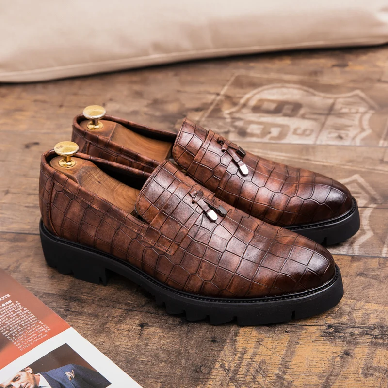 Stylish Male Shoes Adult Casual Sneakers Rubber Bottom Men Dress Shoes Spring Summer PU Leather Fashion Men Party Shoes Brogue
Stylish Male Shoes Adult Casual Sneakers Rubber Bottom Men Dress Shoes Spring Summer PU Leather Fashion Men Party Shoes Brogue