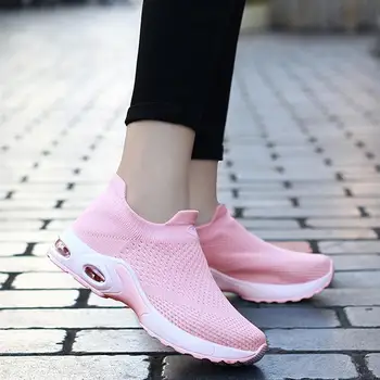 2019 Comfortable Mens Sneakers Spring Sports Shoes Men Jogging Shoes Breathable Anti Slip Zapatos Corrientes De Verano
2019 Comfortable Mens Sneakers Spring Sports Shoes Men Jogging Shoes Breathable Anti Slip Zapatos Corrientes De Verano