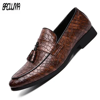 2020 Four Seasons Pointed Men Formal Business Brogue Shoes Luxury Men's Dress Shoes Male Casual Leather Wedding Party Loafers
2020 Four Seasons Pointed Men Formal Business Brogue Shoes Luxury Men's Dress Shoes Male Casual Leather Wedding Party Loafers