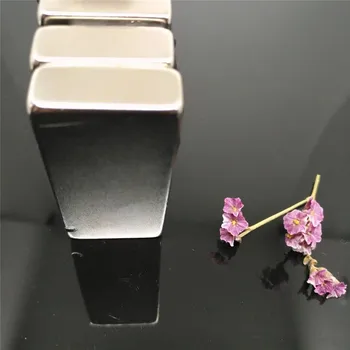 Zion 10pcs 50x25x8mm super strong magnet powerful block N35 NdFeB cuboid magnetic neodymium magnet 50mmx25mmx8mm
Zion 10pcs 50x25x8mm super strong magnet powerful block N35 NdFeB cuboid magnetic neodymium magnet 50mmx25mmx8mm