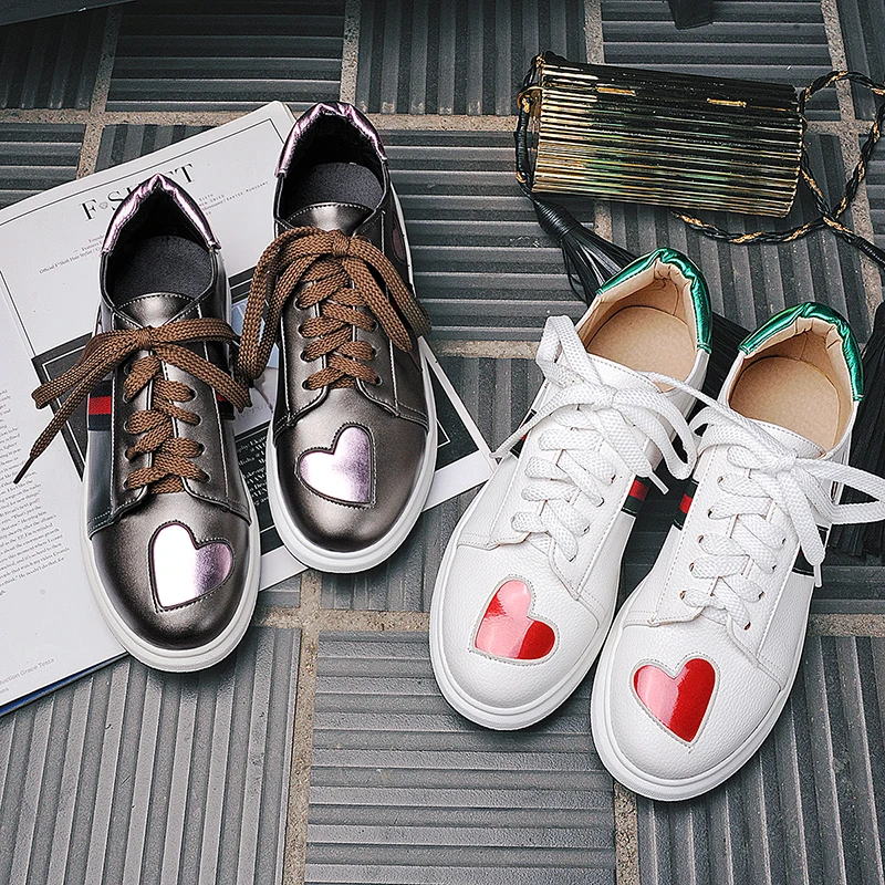 2019 Luxury Ladies Woman 35~43 Platform Sneakers Heart Womens Shoes Tenis Feminino Girl Skateboard Masculino zapatos de mujer
2019 Luxury Ladies Woman 35~43 Platform Sneakers Heart Womens Shoes Tenis Feminino Girl Skateboard Masculino zapatos de mujer