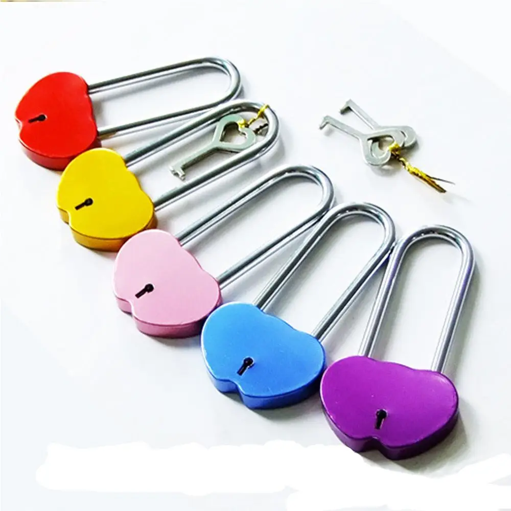 New Hot Romantic One Pad lock with Two Keys Lock Heart Love locks Couple Locks Wedding Anniversary Valentines Day Gift
New Hot Romantic One Pad lock with Two Keys Lock Heart Love locks Couple Locks Wedding Anniversary Valentines Day Gift