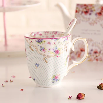 Ceramic Afternoon Black Tea Cups And Saucers European Style Bone China Coffee Cups Drinkware Set Gifts
Ceramic Afternoon Black Tea Cups And Saucers European Style Bone China Coffee Cups Drinkware Set Gifts