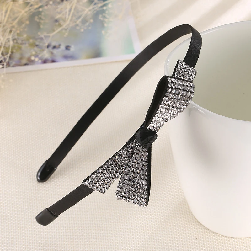 Korean Simple Shiny Crystal HairBands One-side Rhinestone Bowtie Fine Headwear for Fashion Girl Women Headdress Hair Accessories
Korean Simple Shiny Crystal HairBands One-side Rhinestone Bowtie Fine Headwear for Fashion Girl Women Headdress Hair Accessories
