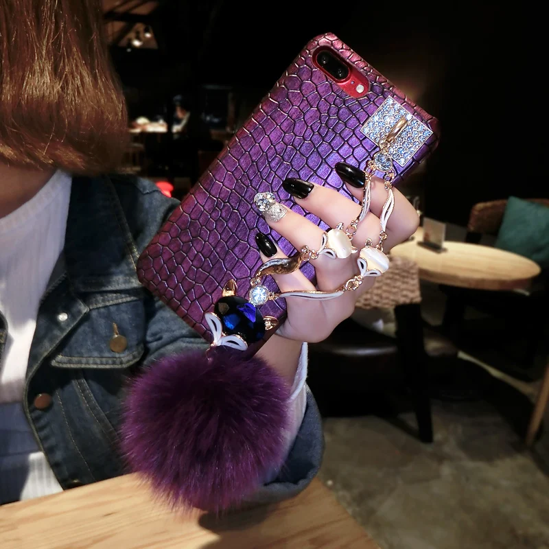 Dower Me Diamond Crystal Fox Hand Chain Real Fox Fur Ball Pendant PU Crocodile Case Cover For iPhone XS Max XR X 8 7 6 6S Plus
Dower Me Diamond Crystal Fox Hand Chain Real Fox Fur Ball Pendant PU Crocodile Case Cover For iPhone XS Max XR X 8 7 6 6S Plus