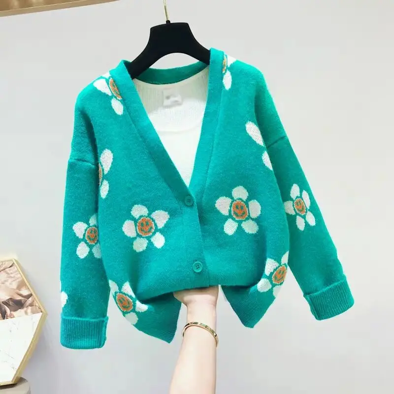 MUMUZI ladies cardigan blue v neck sweater coat cardigan autumn flower red sweater loose lazy wind sweater short design knitwear
MUMUZI ladies cardigan blue v neck sweater coat cardigan autumn flower red sweater loose lazy wind sweater short design knitwear