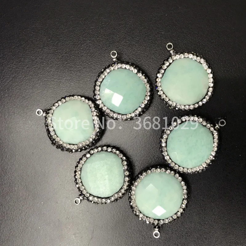 Natural permeable tender green tianhe stone round pendant unique personality accessories a pack of ten about 48 grams
Natural permeable tender green tianhe stone round pendant unique personality accessories a pack of ten about 48 grams