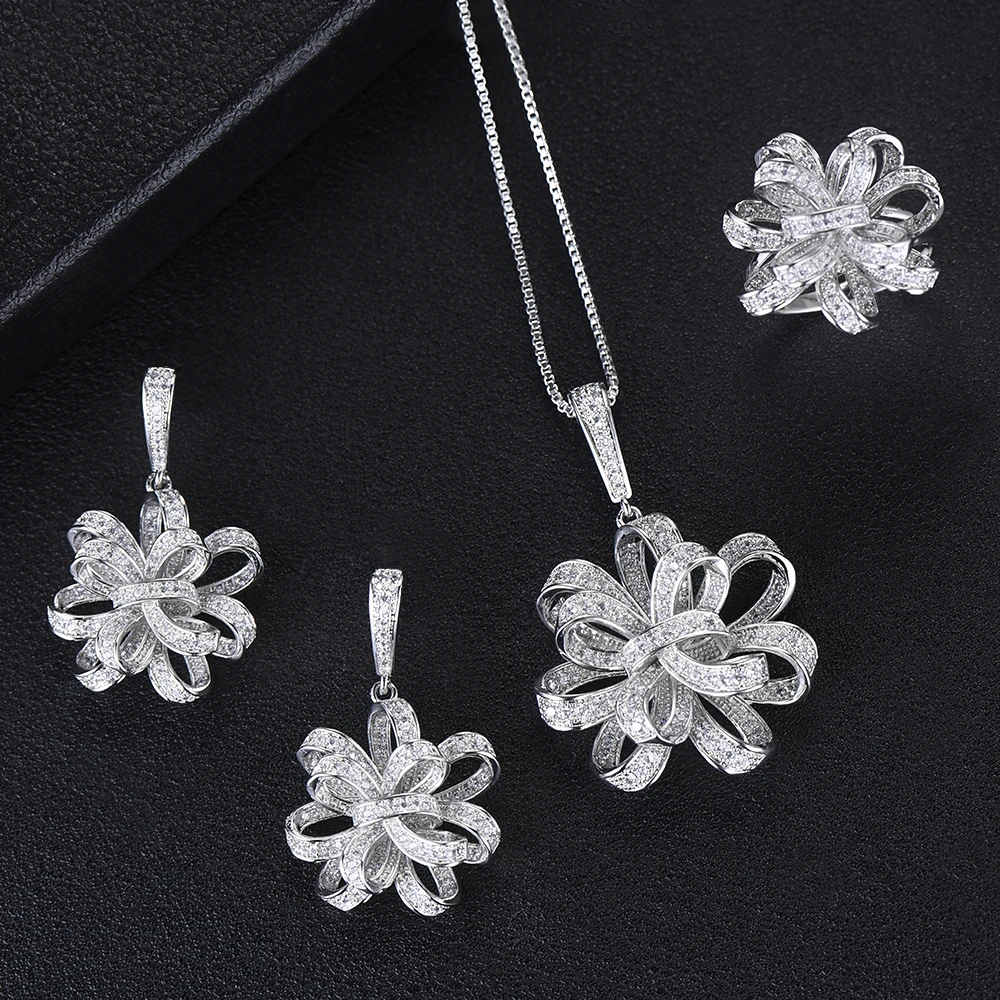 missvikki Luxury Romantic Famous Brand Blooming Flower Pendant Chain Necklace Earrings Ring Jewelry Set New Fashion Jewelry
missvikki Luxury Romantic Famous Brand Blooming Flower Pendant Chain Necklace Earrings Ring Jewelry Set New Fashion Jewelry