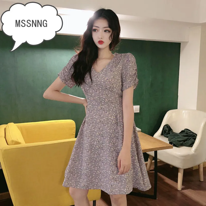 MSSNNG Large Size Women's 2019 New Korean Version V-Neck FLoral Chiffon Short-Sleeved Korean Version Of The Retro Dress M-4XL
MSSNNG Large Size Women's 2019 New Korean Version V-Neck FLoral Chiffon Short-Sleeved Korean Version Of The Retro Dress M-4XL