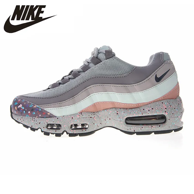 NIKE AIR MAX 95 Women's Running Shoes Light Gray Shock Absorption Breathable Non-slip Wear Resistant 918413 002
NIKE AIR MAX 95 Women's Running Shoes Light Gray Shock Absorption Breathable Non-slip Wear Resistant 918413 002