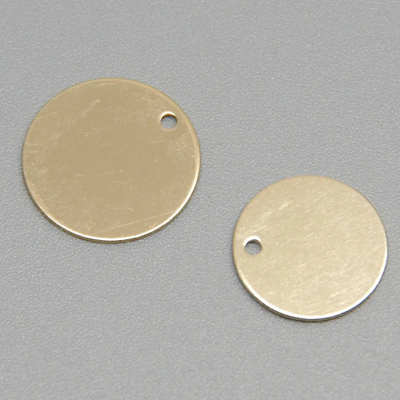 Gold filled round sheet flat smooth small tag pendants not fade 6-11mm 3pcs DIY jewelry accessories
Gold filled round sheet flat smooth small tag pendants not fade 6-11mm 3pcs DIY jewelry accessories