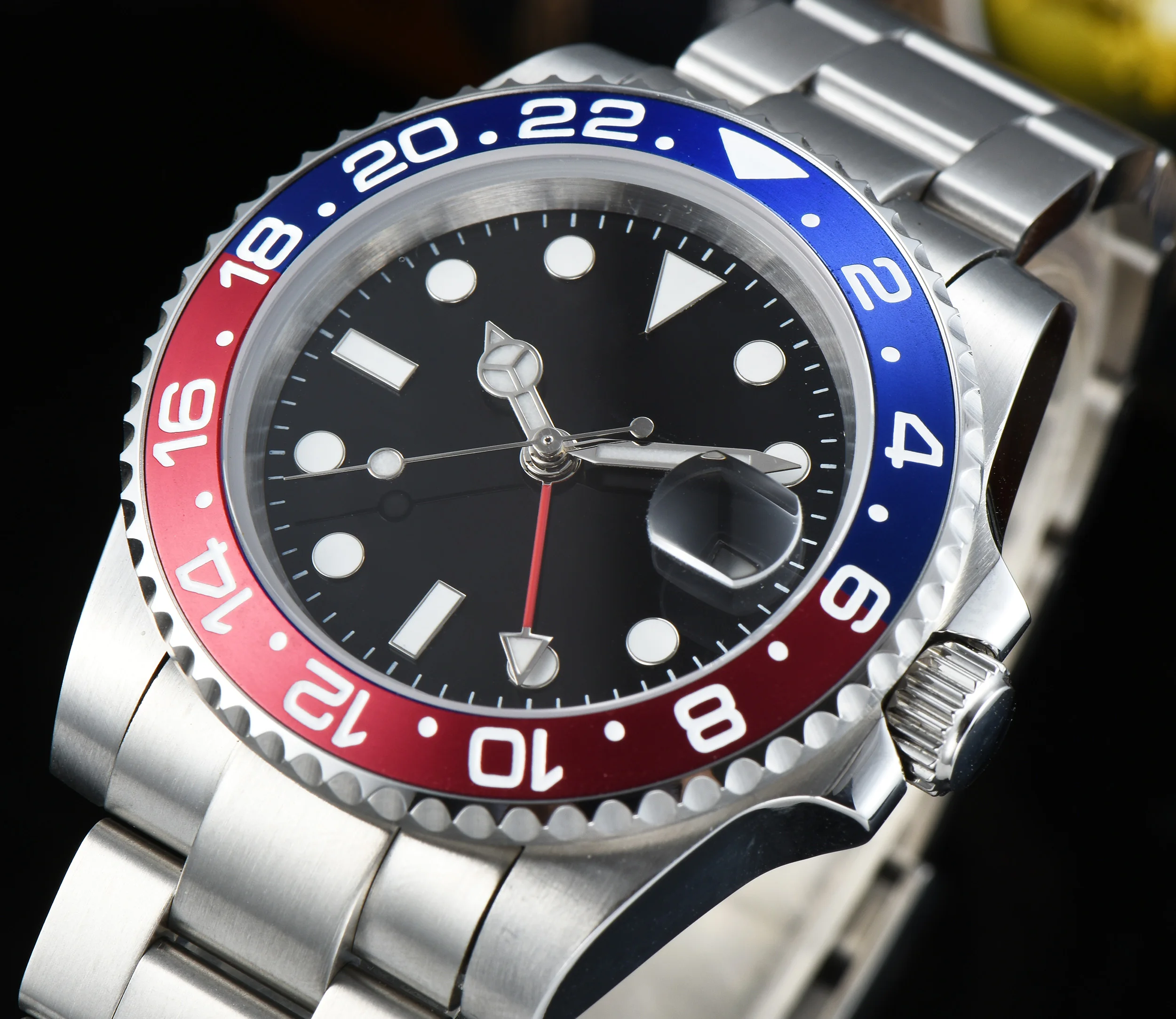 GMT automatic movement watch 40mm sterile sapphire crystal dial red / blue stainless steel bezel strap R8
GMT automatic movement watch 40mm sterile sapphire crystal dial red / blue stainless steel bezel strap R8