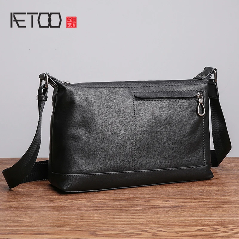 BJYL Men's shoulder bag leather soft leather tide fashion casual horizontal Baotou layer cowhide oblique cross male bag
BJYL Men's shoulder bag leather soft leather tide fashion casual horizontal Baotou layer cowhide oblique cross male bag