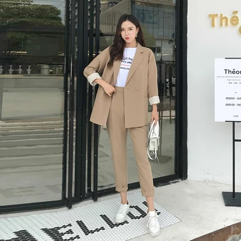 Autumn Female Pant Suits 2019 high quality Casual Solid Women Pant Suits Notched Collar Blazer Jacket & Pencil Pant Khaki Sets
Autumn Female Pant Suits 2019 high quality Casual Solid Women Pant Suits Notched Collar Blazer Jacket & Pencil Pant Khaki Sets
