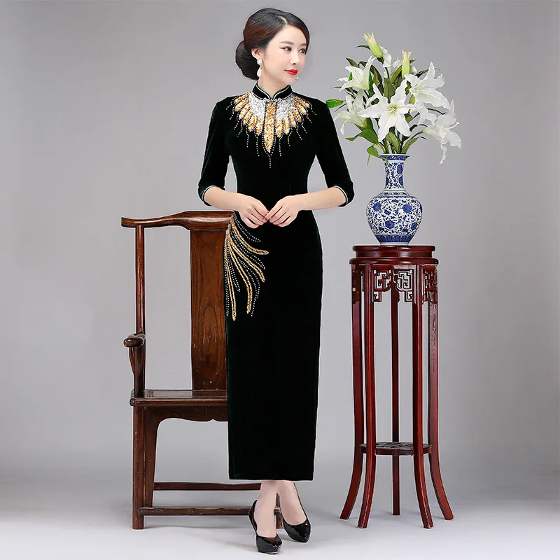 Female Velour Sexy Ankle-length Cheongsam Plus Size 4xl Chinese Style Handmade Sequined Beads Party Dress Lady Vintage Qipao 
Female Velour Sexy Ankle-length Cheongsam Plus Size 4xl Chinese Style Handmade Sequined Beads Party Dress Lady Vintage Qipao