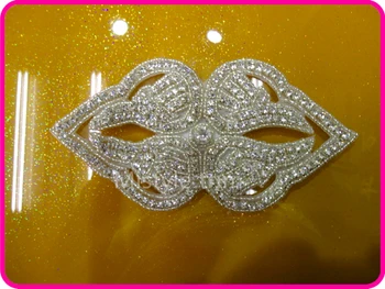 Free shipping new clear flower crystal sew on rhinestone patch iron accessories for wedding
Free shipping new clear flower crystal sew on rhinestone patch iron accessories for wedding