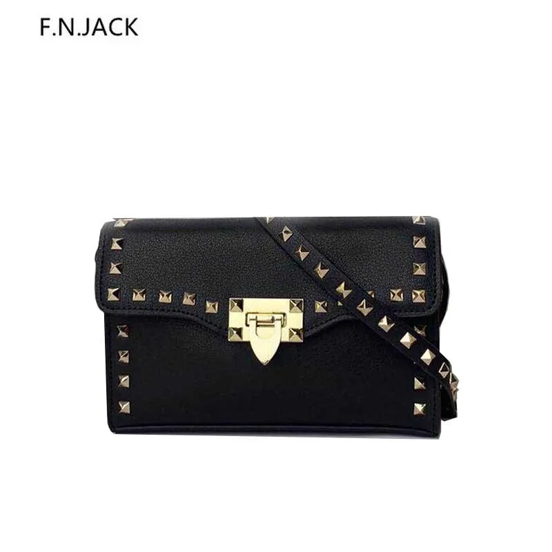 Genuine leather crossbody shoulder bags women's minibag designer fashion chain light package rivet handcrafted ladies bag 2019
Genuine leather crossbody shoulder bags women's minibag designer fashion chain light package rivet handcrafted ladies bag 2019