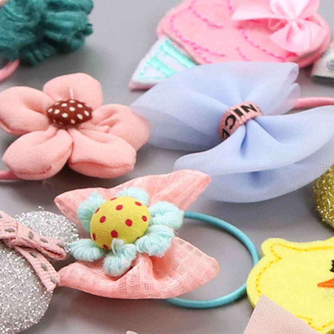 New Little Girls Cute Bow Cartoon Animal Flower Elastic Hair Bands Kids Ponytail Holder Princess Rubber Bands Hair Accessories
New Little Girls Cute Bow Cartoon Animal Flower Elastic Hair Bands Kids Ponytail Holder Princess Rubber Bands Hair Accessories