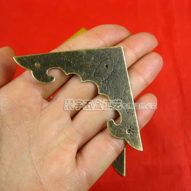 58 * 58mm Bat angle piece Gift Boxes Antique patch corners Pattern corners Corner Luggage accessories Wholesale 58 * 58mm Bat angle piece Gift Boxes Antique patch corners Pattern corners Corner Luggage accessories Wholesale