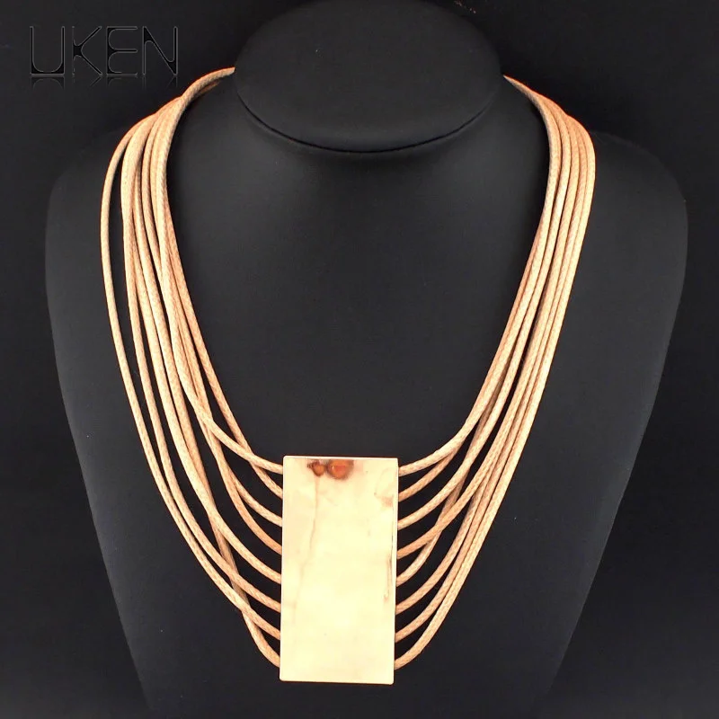 UKEN 2018 New Fashion Magnetism Button Multilayer Leather Chain Metal Pendants Collar Choker Statement Necklaces Women Dress
UKEN 2018 New Fashion Magnetism Button Multilayer Leather Chain Metal Pendants Collar Choker Statement Necklaces Women Dress