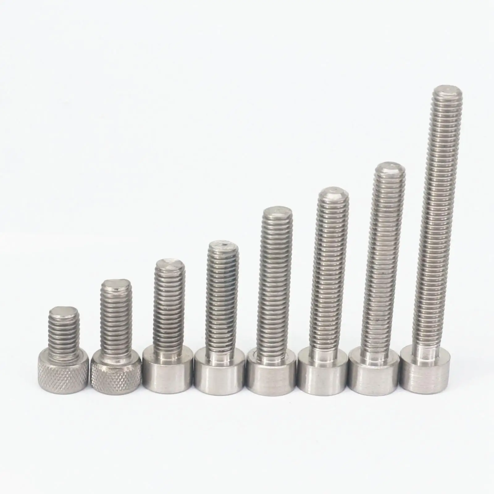 LOT5 M8 шаг 1,25 длина резьбы 50/55/60/65/70/75/80/86/90/100/110/120 мм GR2 TA2 титановые шестигранные головки винты DIN 912
LOT5 M8 шаг 1,25 длина резьбы 50/55/60/65/70/75/80/86/90/100/110/120 мм GR2 TA2 титановые шестигранные головки винты DIN 912