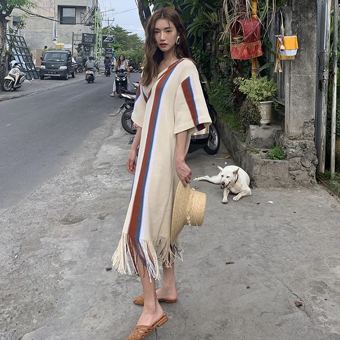 Plus size loose vintage striped chic knitting v-neck dress for women Koeran style fashion tassel autumn winter long dresses
Plus size loose vintage striped chic knitting v-neck dress for women Koeran style fashion tassel autumn winter long dresses