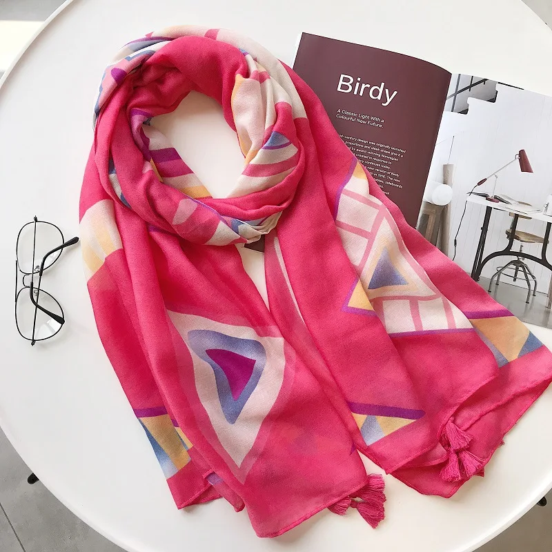 2019 Fashion Cotton Geometry Print Tassel Scarves Shawl Beach Geometric Wrap Hijab Muffler Free Shipping
2019 Fashion Cotton Geometry Print Tassel Scarves Shawl Beach Geometric Wrap Hijab Muffler Free Shipping