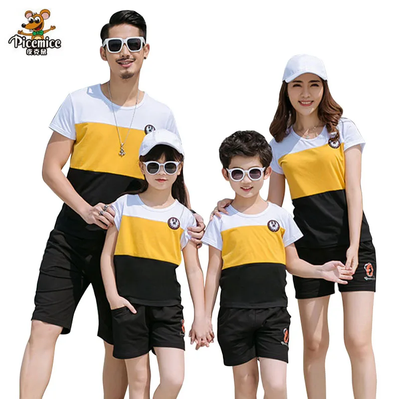 2019 New Summer Family Matching Outfits Father Boy Mother Daughter Cotton Shirts Shorts Pants set Plus Size Family Clothing
2019 New Summer Family Matching Outfits Father Boy Mother Daughter Cotton Shirts Shorts Pants set Plus Size Family Clothing