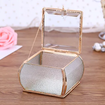 3 Model Glass Metal Items Storage Box European Jewelry Storage Box Creative Clamshell Glass Crafts Decoration Home Storage Bins
3 Model Glass Metal Items Storage Box European Jewelry Storage Box Creative Clamshell Glass Crafts Decoration Home Storage Bins