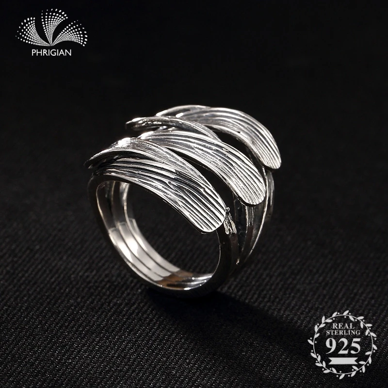 S925 Fine Jewelry Ring 925 Sterling Silver hands holding handicraft Antique store Vintage Nature Retro Exquisite Semi Gemstone
S925 Fine Jewelry Ring 925 Sterling Silver hands holding handicraft Antique store Vintage Nature Retro Exquisite Semi Gemstone