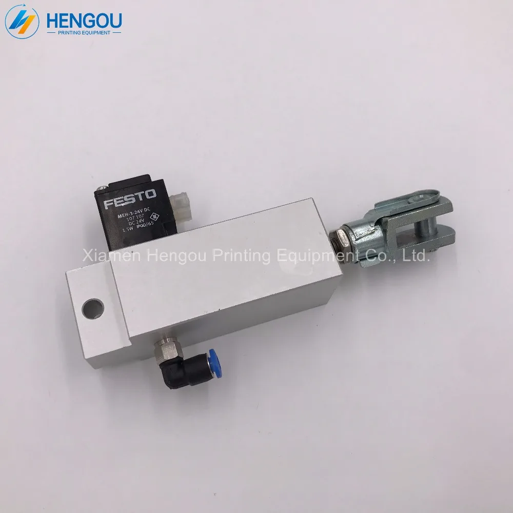 1 piece water roller solenoid valve 92.184.1011/A for offset SM102 CD102 offset 92.184.1011
1 piece water roller solenoid valve 92.184.1011/A for offset SM102 CD102 offset 92.184.1011